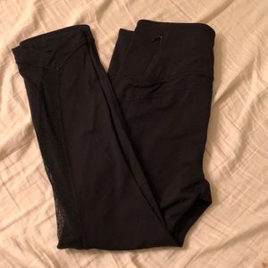 EUC lululemon Sole Training Crops, size 6